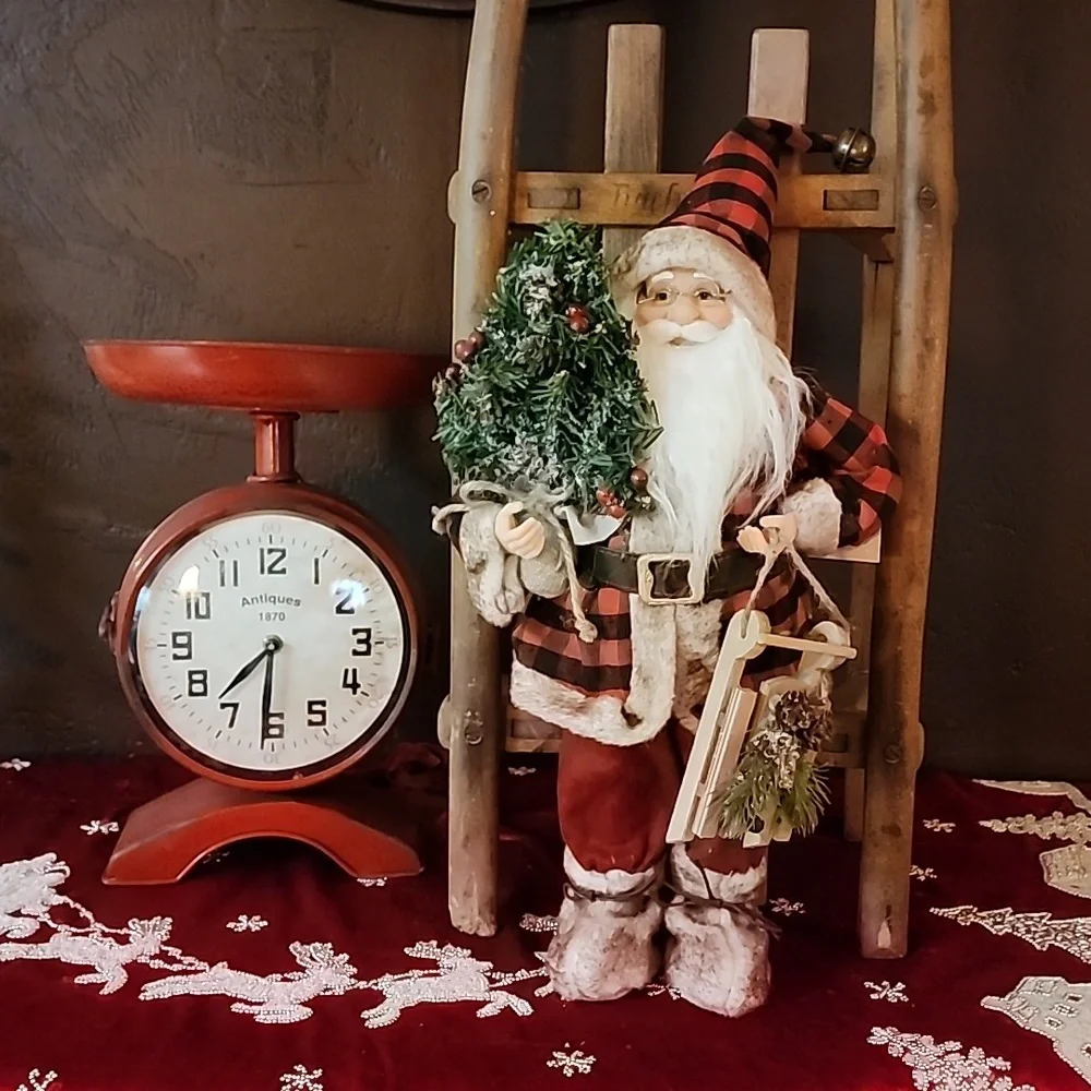 Holiday Rustic Santa Display 🎅 - Picture 1 of 9